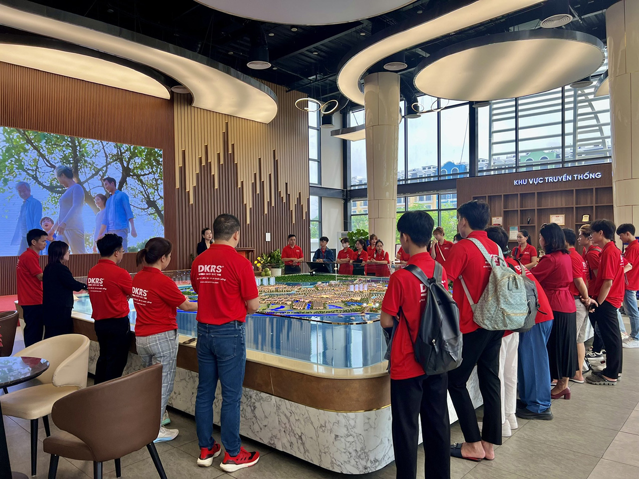 HÀNH TRÌNH TRẢI NGHIỆM – KHƠI NGUỒN CẢM HỨNG